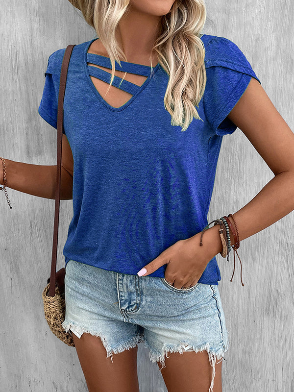Effortlessly Elegant T-Shirt with a Timeless Design