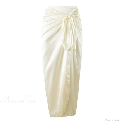 Sophisticated Garment with a Clean Classic Look