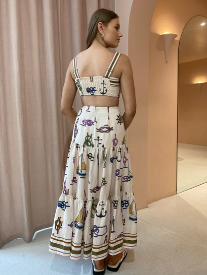 Gracefully Styled Dress for Any Occasion