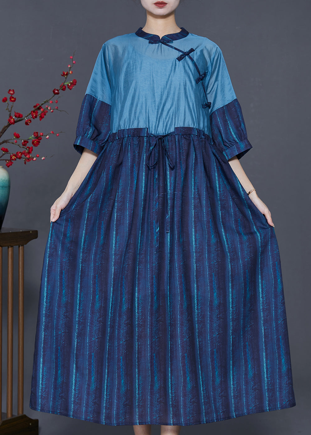 Classic Vintage Dress with a Flattering Fit