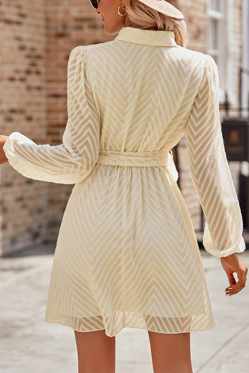 Effortlessly Elegant Dress with a Timeless Design