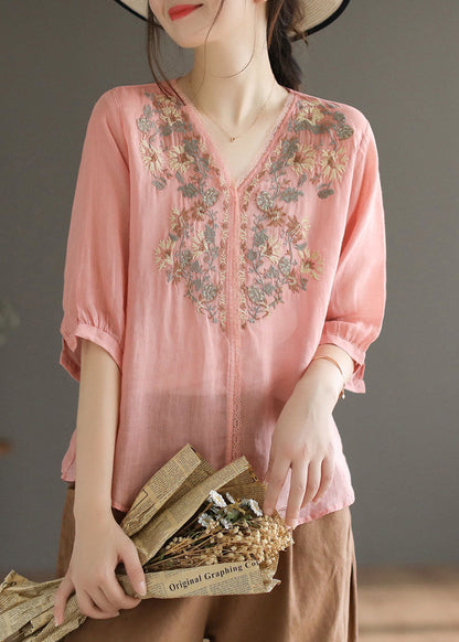 Well Tailored Top with a Graceful Silhouette