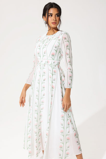 Sophisticated Dress with a Clean Classic Look