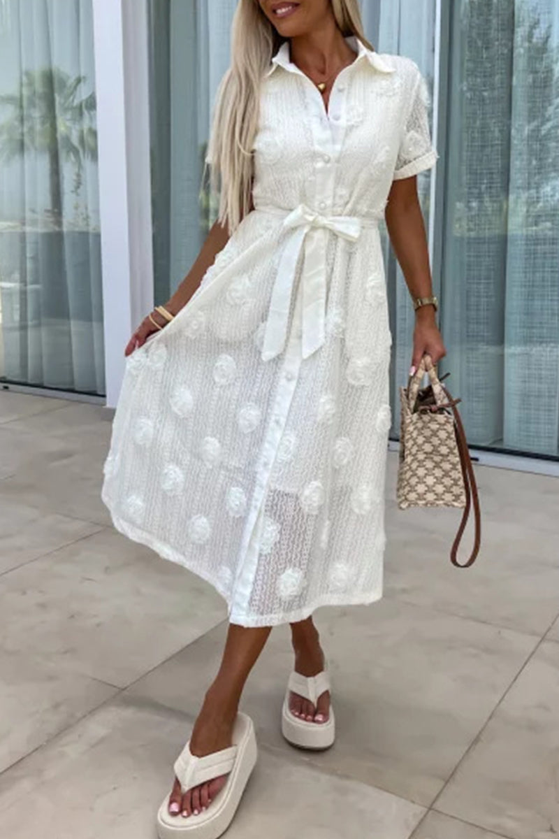 Effortlessly Elegant Dress with a Timeless Design