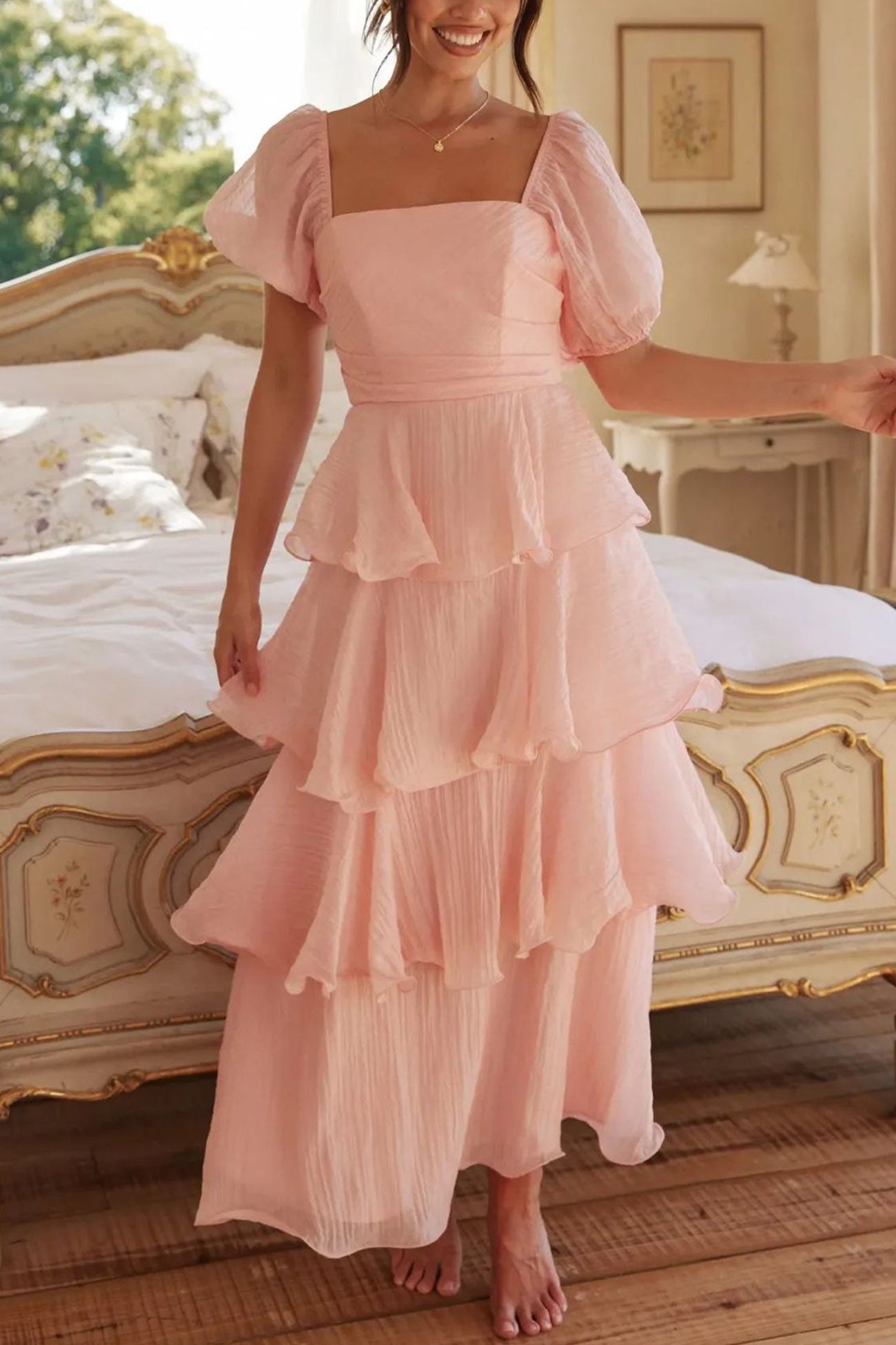 Beautifully Finished Dress in a Timeless Design