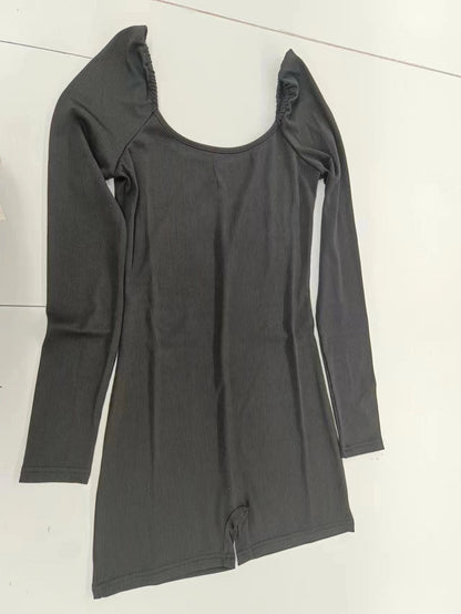 Effortlessly Elegant Garment with a Timeless Design