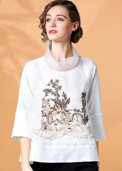 Sophisticated Blouse with a Clean Classic Look