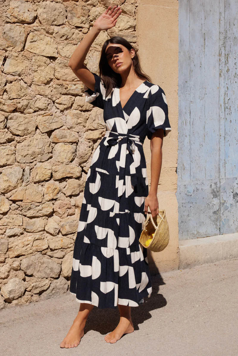 Elegantly Styled Dress for Everyday Wear