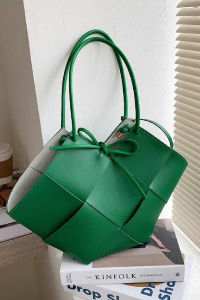 Beautifully Crafted Bag in a Classic Style