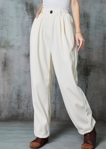 Well Tailored Pants with a Graceful Silhouette