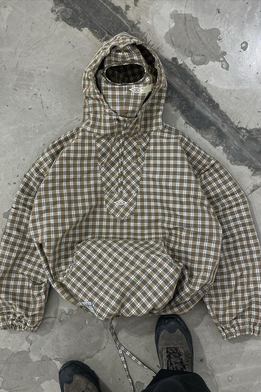 Sophisticated Garment with a Clean Classic Look