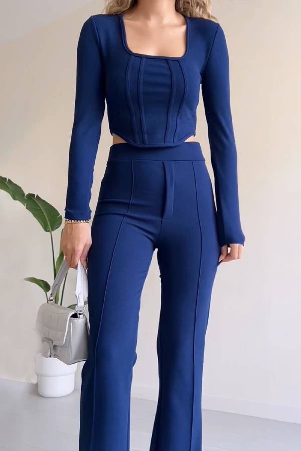 Well Tailored Garment with a Graceful Silhouette