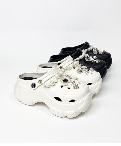 Beautifully Finished Sandals in a Timeless Design