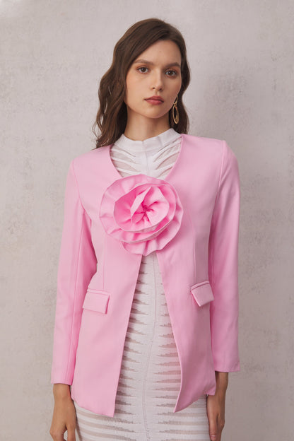Effortlessly Elegant Garment with a Timeless Design
