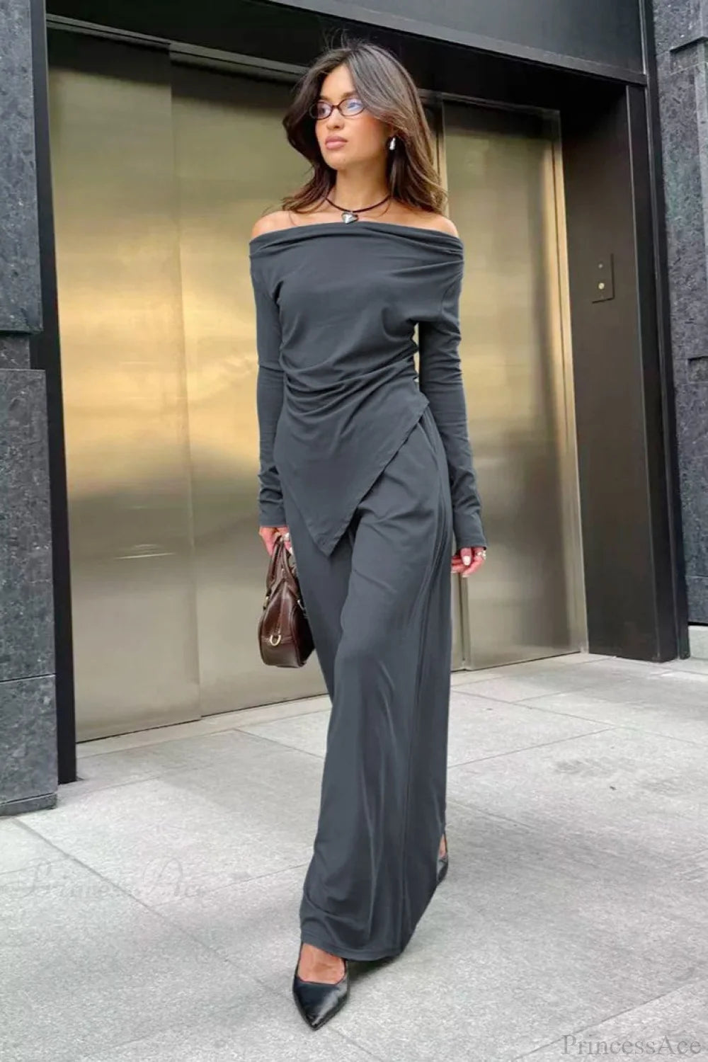 Effortlessly Elegant Garment with a Timeless Design