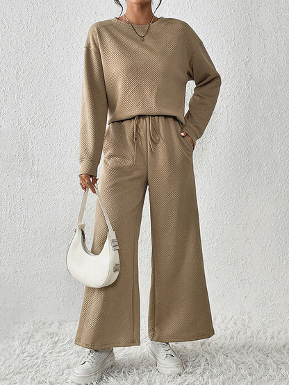Gracefully Styled Pants for Any Occasion