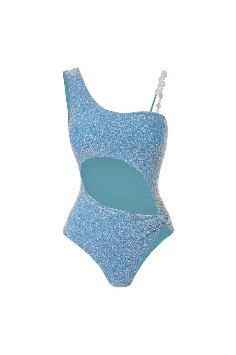 Well Tailored Swimsuit with a Graceful Silhouette