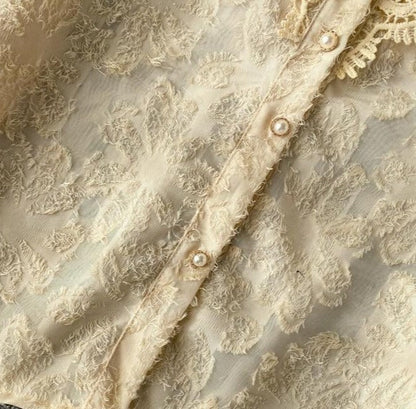 Sophisticated Blouse with a Clean Classic Look