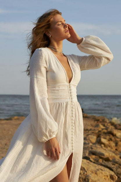Beautifully Crafted Dress in a Classic Style