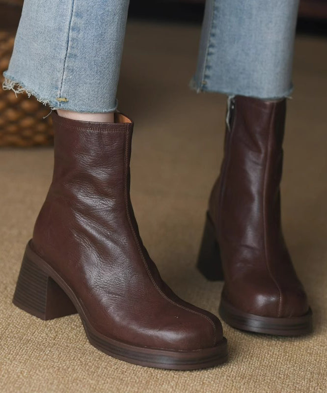 Well Tailored Boots with a Graceful Silhouette