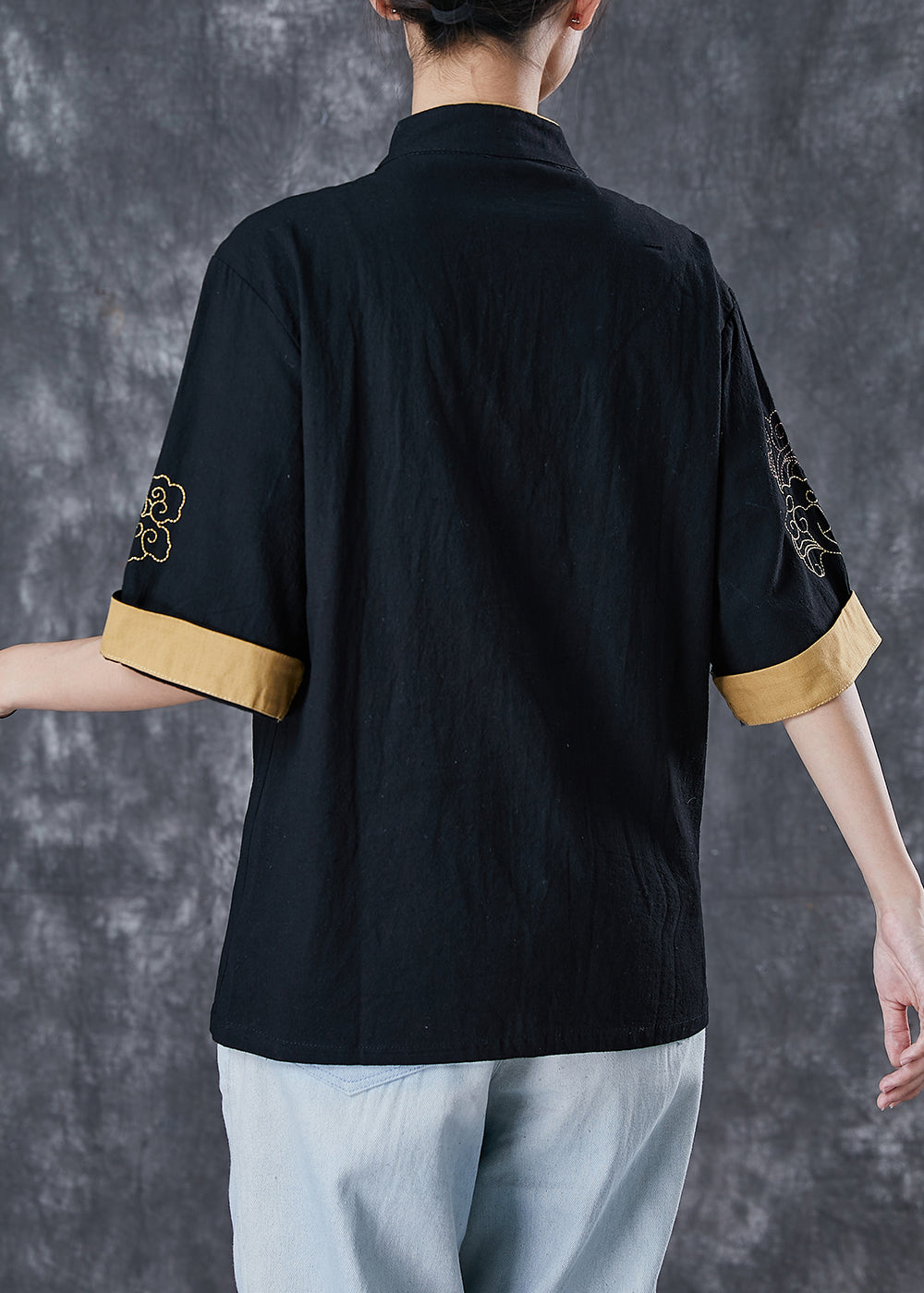 Effortlessly Elegant Top with a Timeless Design