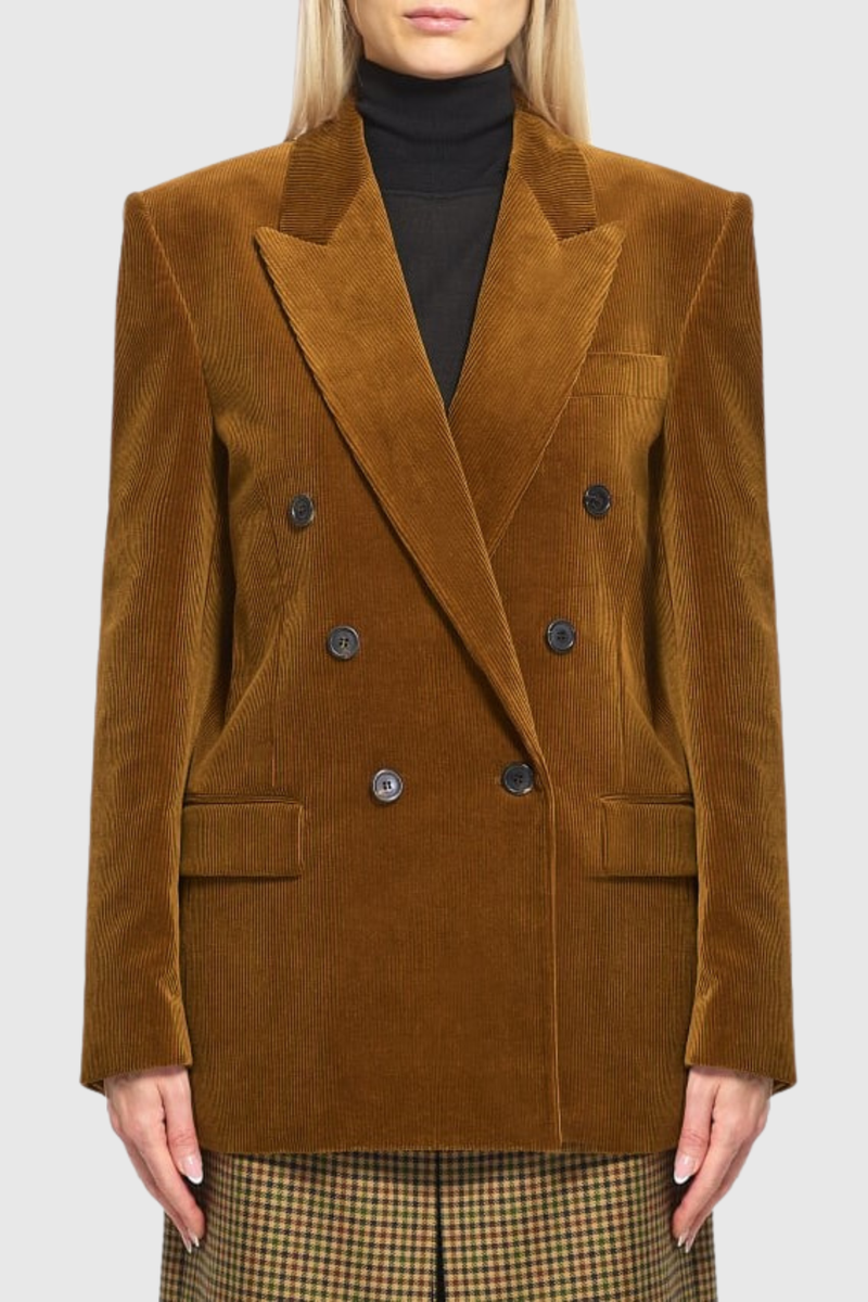 Gracefully Styled Garment for Any Occasion