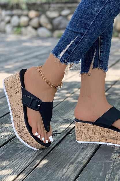 Effortlessly Elegant Sandals with a Timeless Design