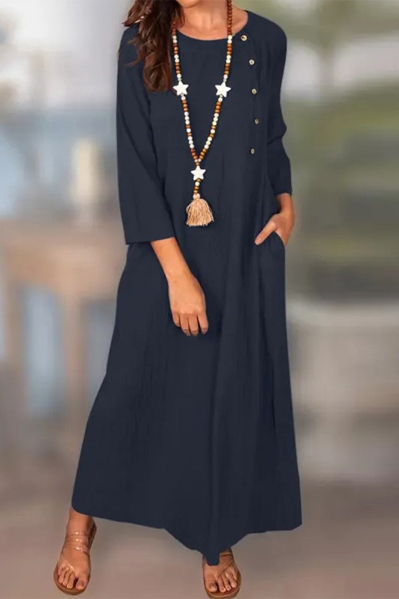 Effortlessly Elegant Dress with a Timeless Design