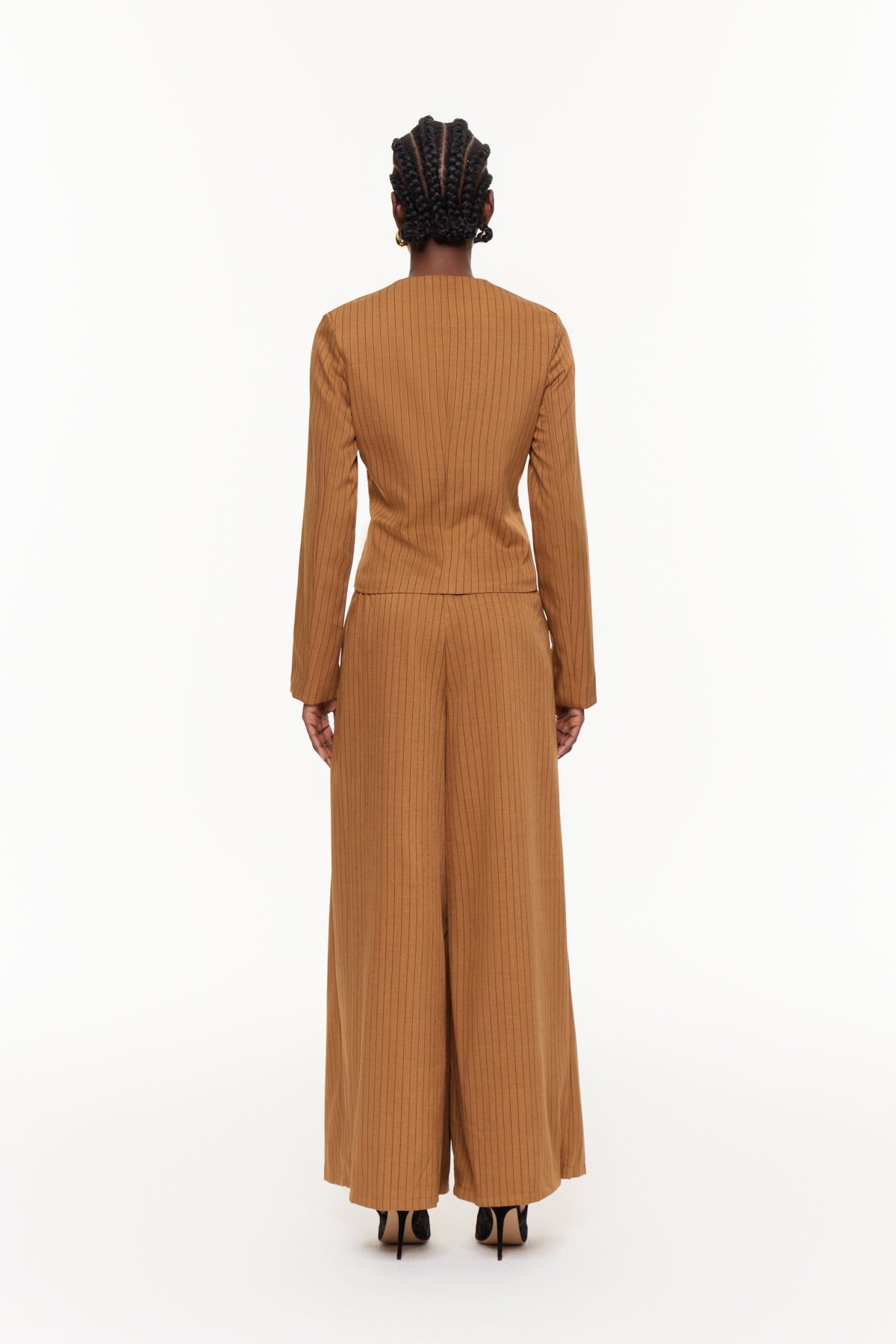 Beautifully Finished Pants in a Timeless Design