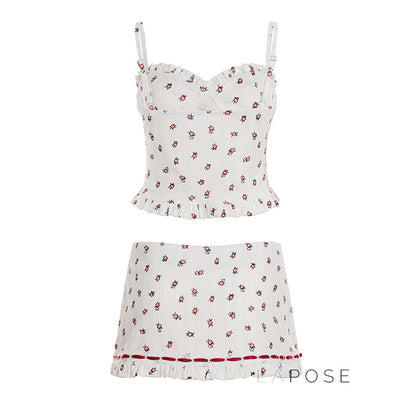 Beautifully Finished Garment in a Timeless Design