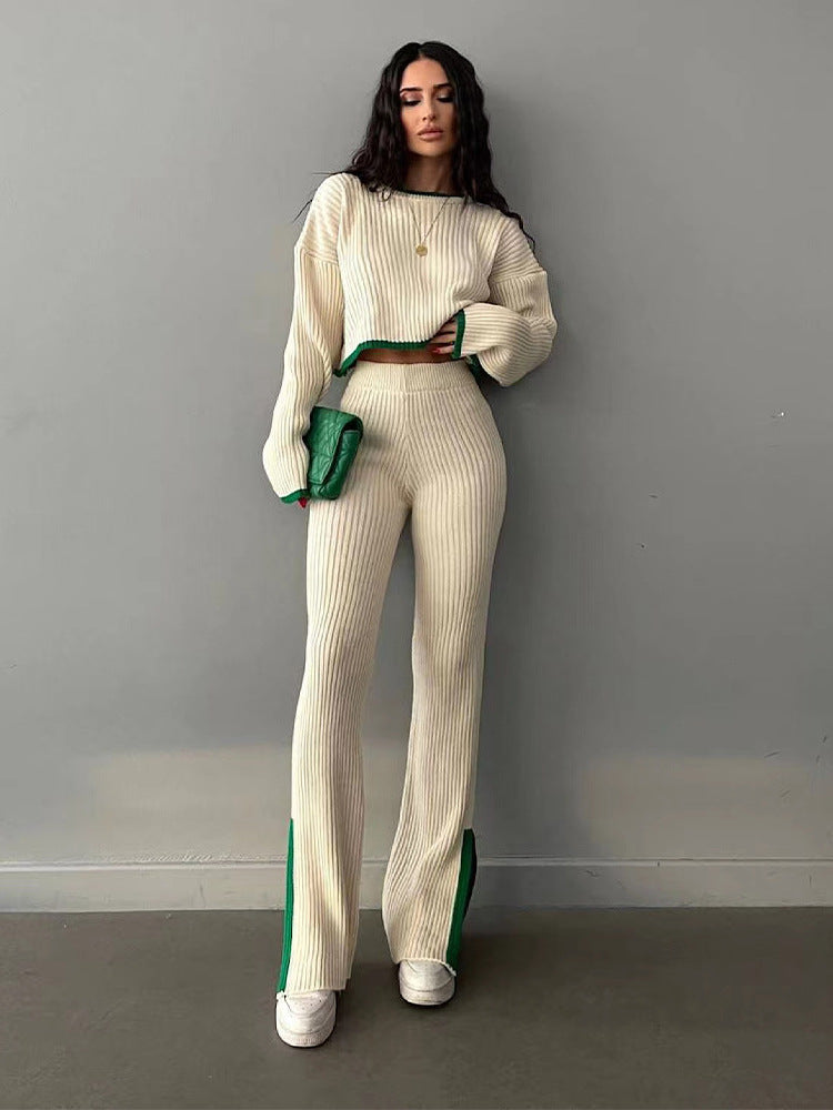 Well Tailored Sweater with a Graceful Silhouette