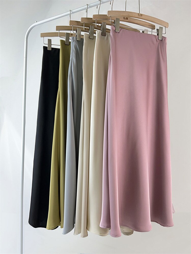Sophisticated Garment with a Clean Classic Look