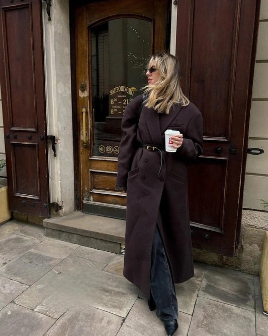 Effortlessly Elegant Coat with a Timeless Design