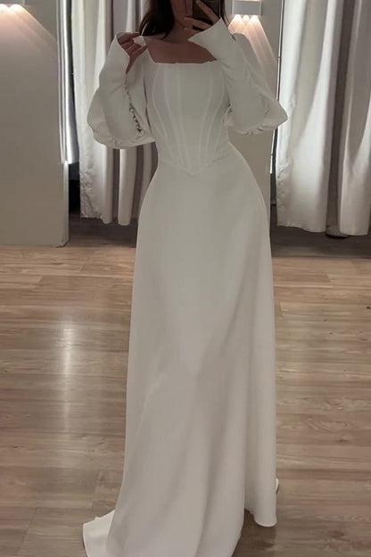 Beautifully Finished Dress in a Timeless Design