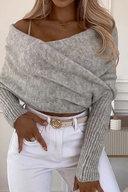 Well Tailored Sweater with a Graceful Silhouette