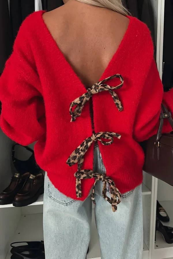 Beautifully Finished Sweater in a Timeless Design