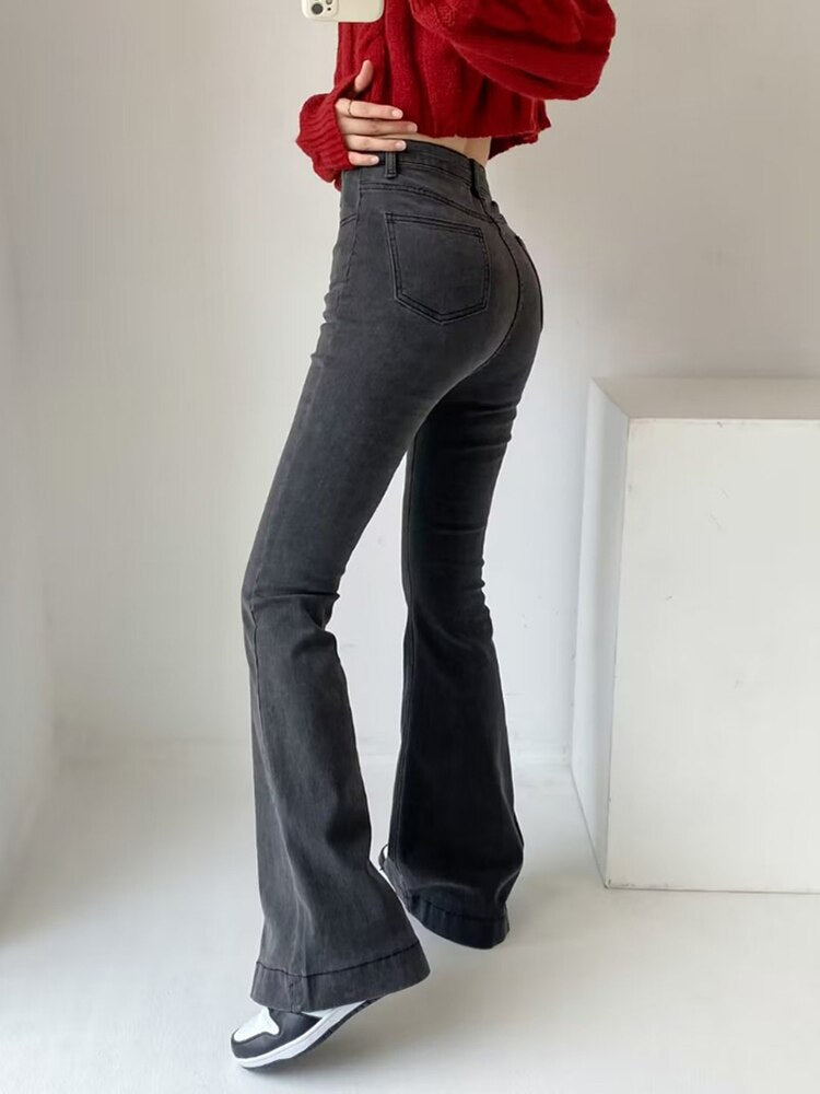 Polished Pants with an Effortless Classic Look