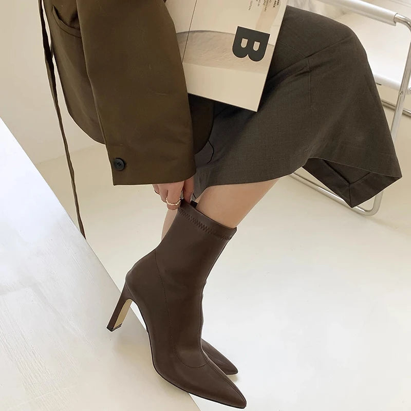 Classic Vintage Boots with a Flattering Fit