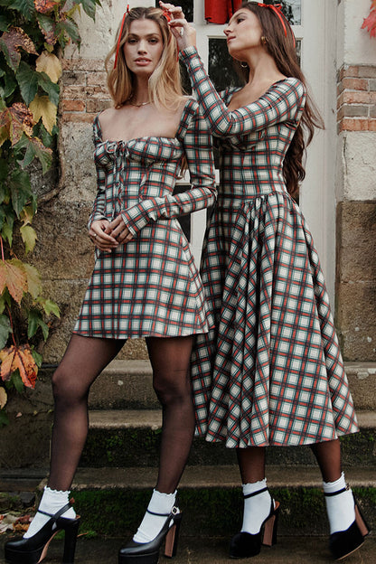 Classic Vintage & Enduringly Stylish Dress