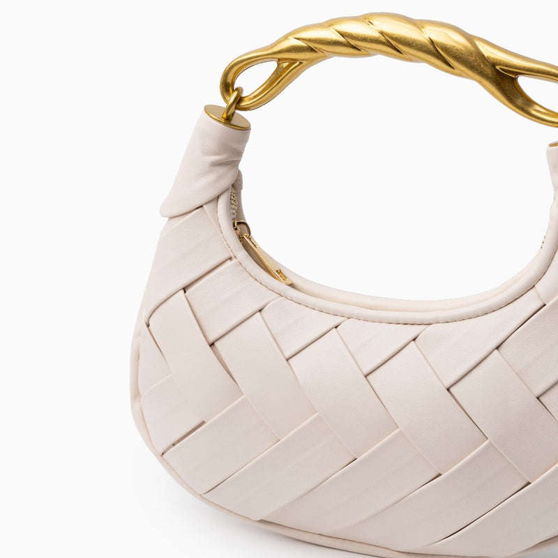 Well Tailored Bag with a Graceful Silhouette