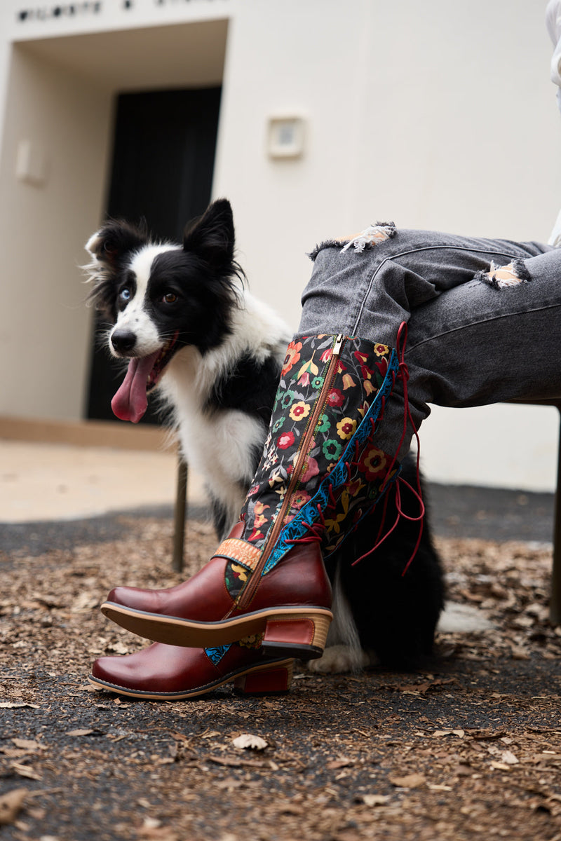 Beautifully Finished Boots in a Timeless Design