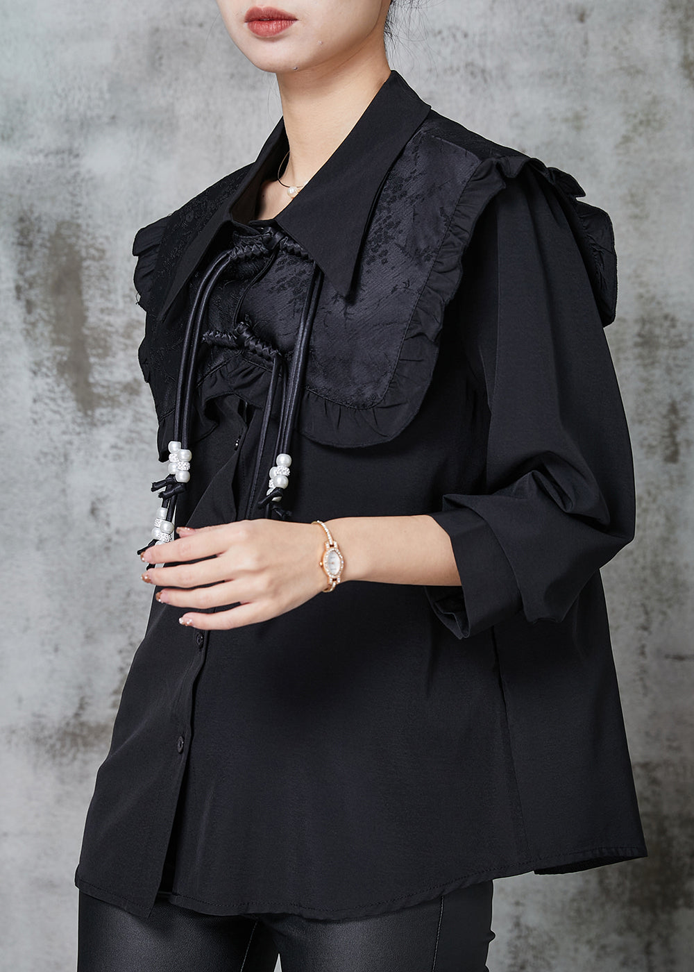 Effortlessly Elegant Shirt with a Timeless Design