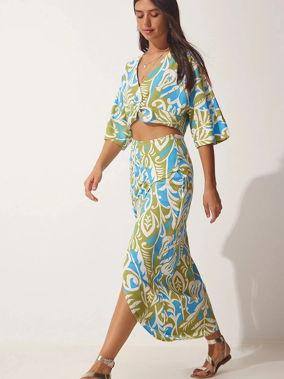Classic Vintage & Enduringly Stylish Top