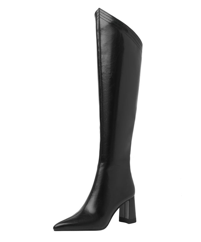 Effortlessly Elegant Boots with a Timeless Design