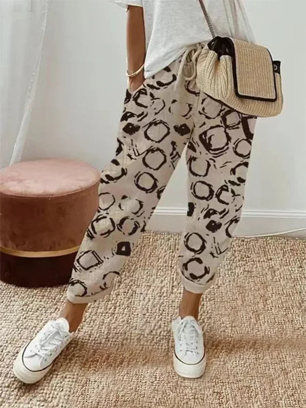 Classic Vintage Pants with a Flattering Fit