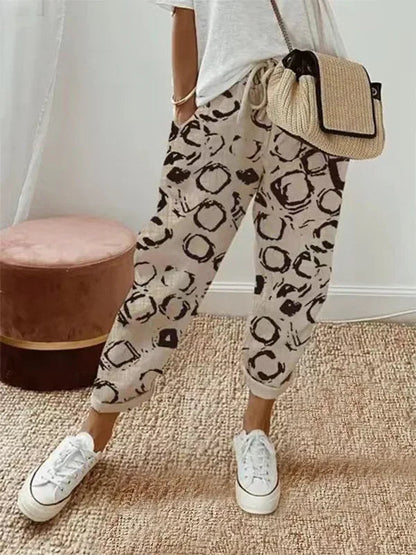 Classic Vintage Pants with a Flattering Fit