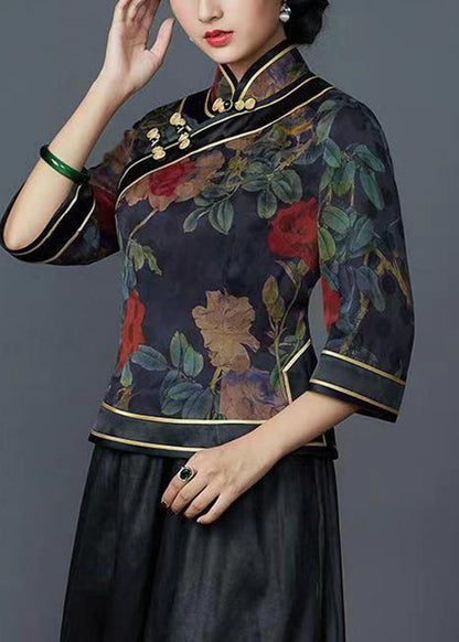 Classic Vintage Shirt with a Flattering Fit