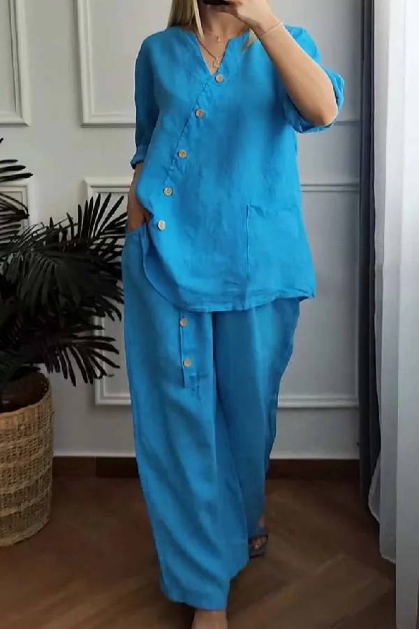 Classic Vintage Pants with a Flattering Fit