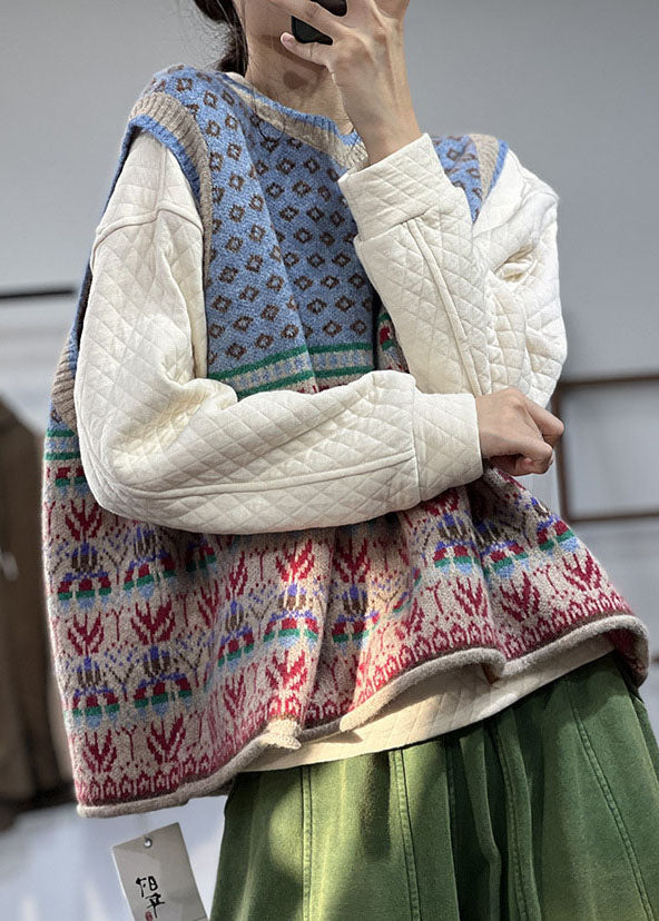 Effortlessly Elegant Top with a Timeless Design