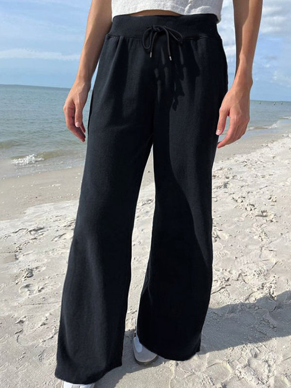 Effortlessly Elegant Pants with a Timeless Design